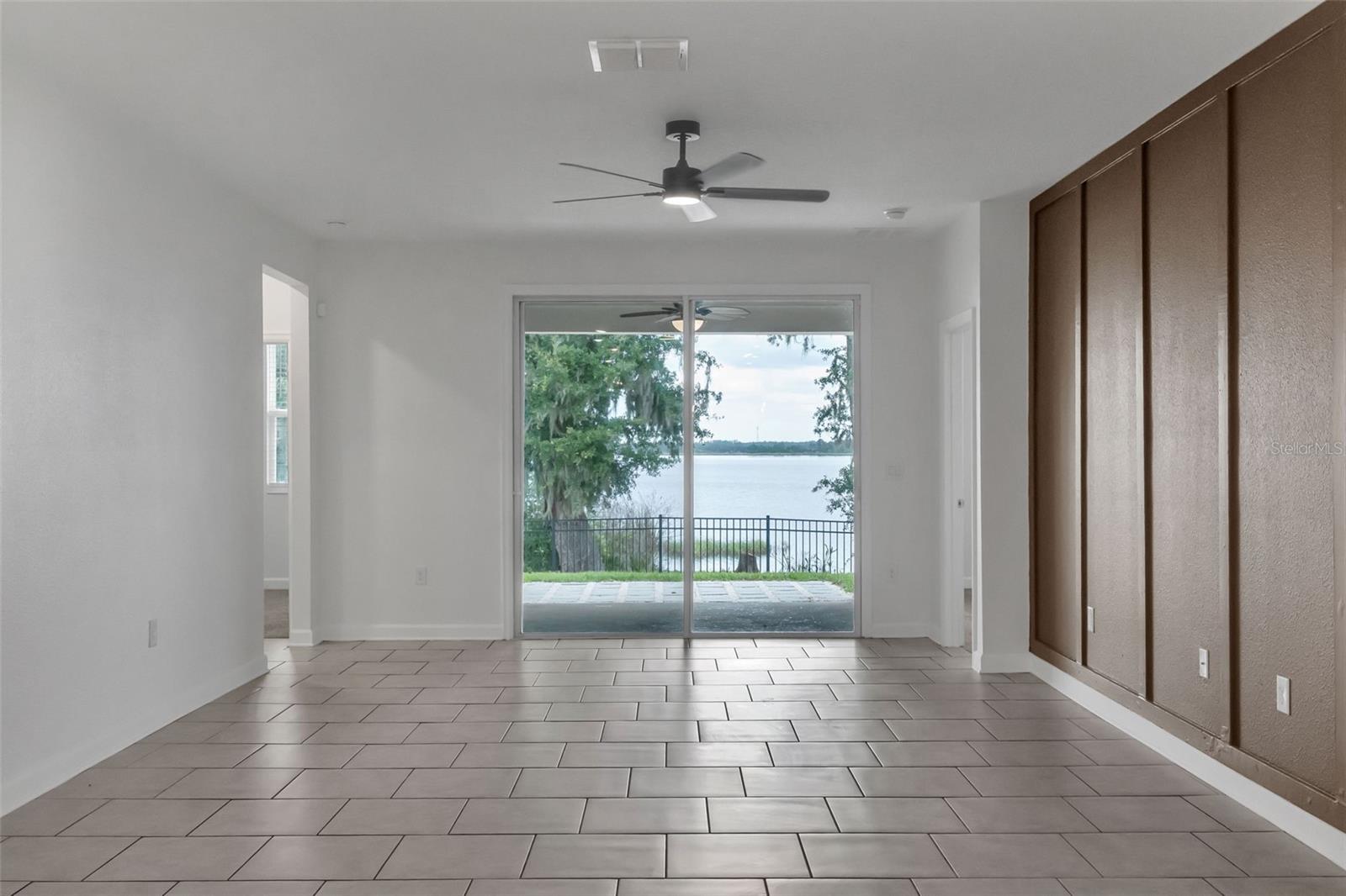 ESTATES AT LAKE HAMMOCK - Residential