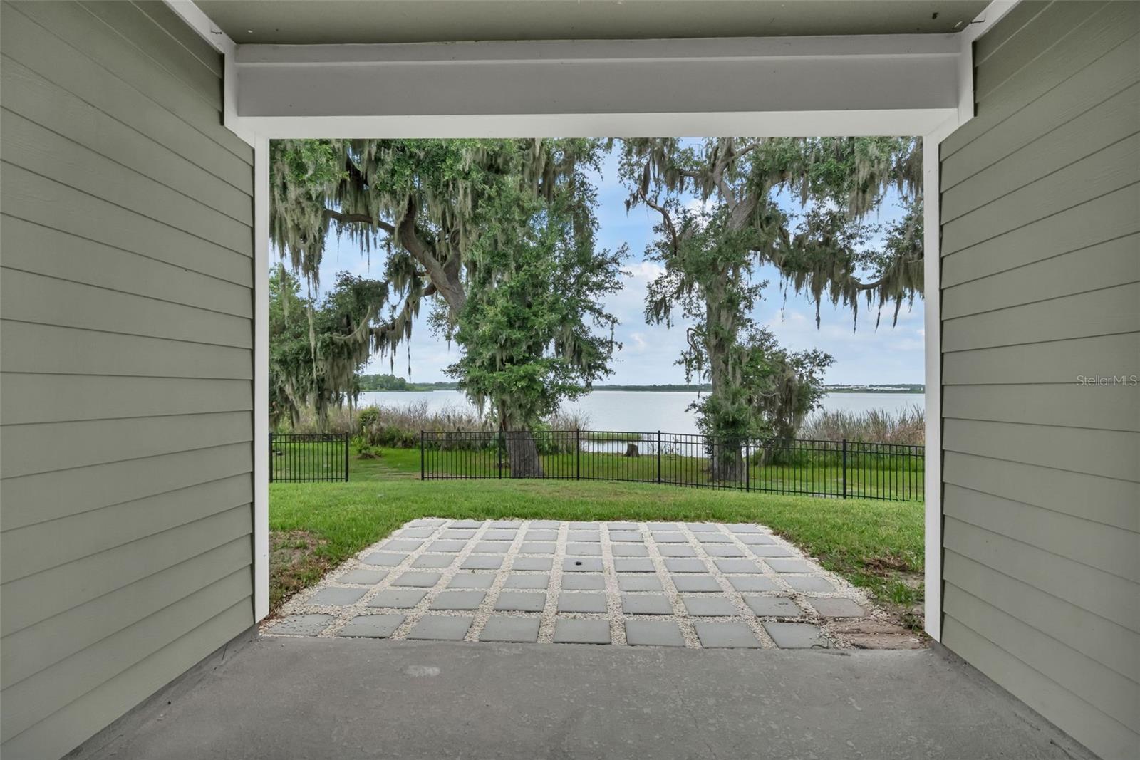 ESTATES AT LAKE HAMMOCK - Residential