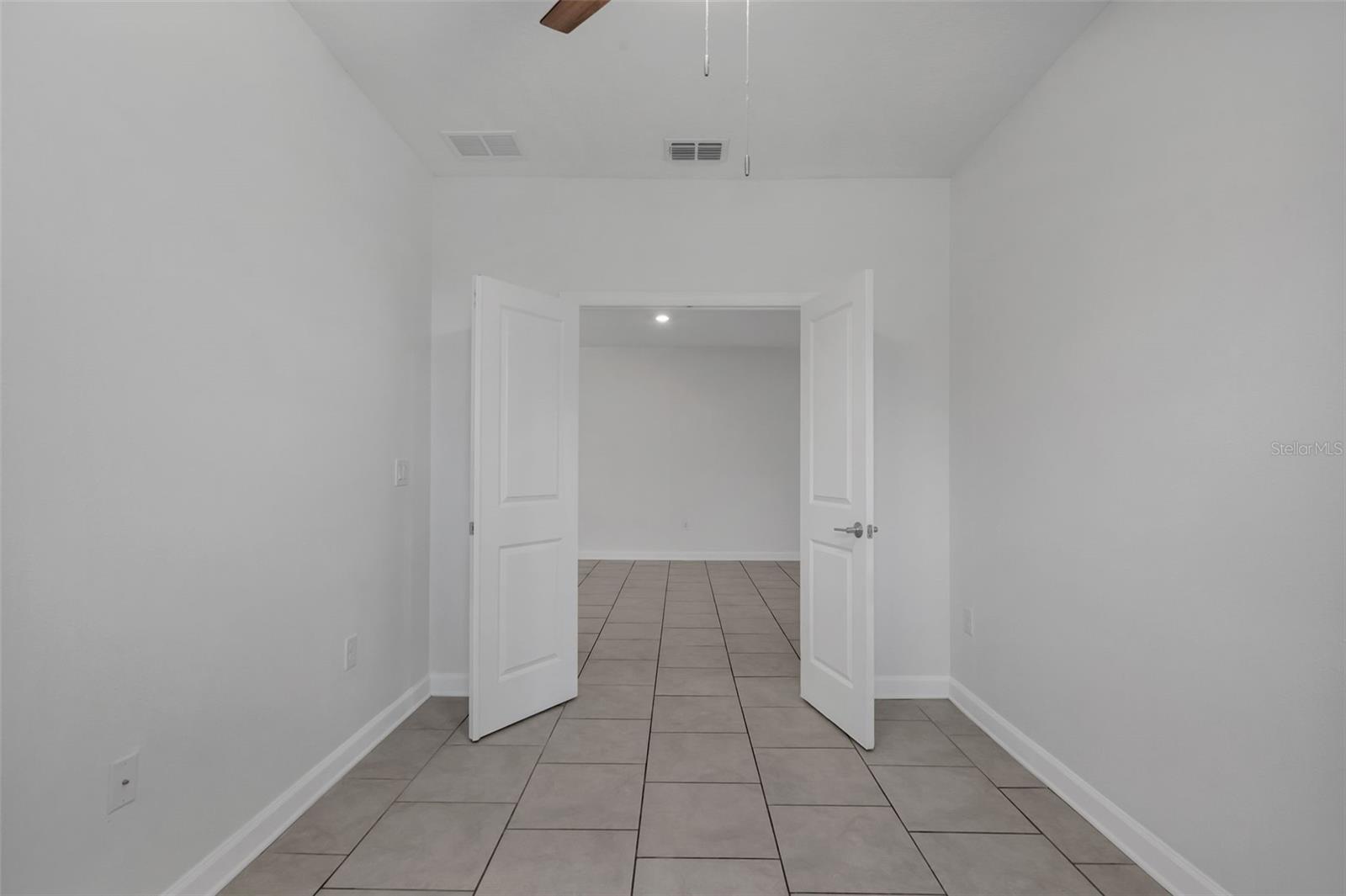 ESTATES AT LAKE HAMMOCK - Residential