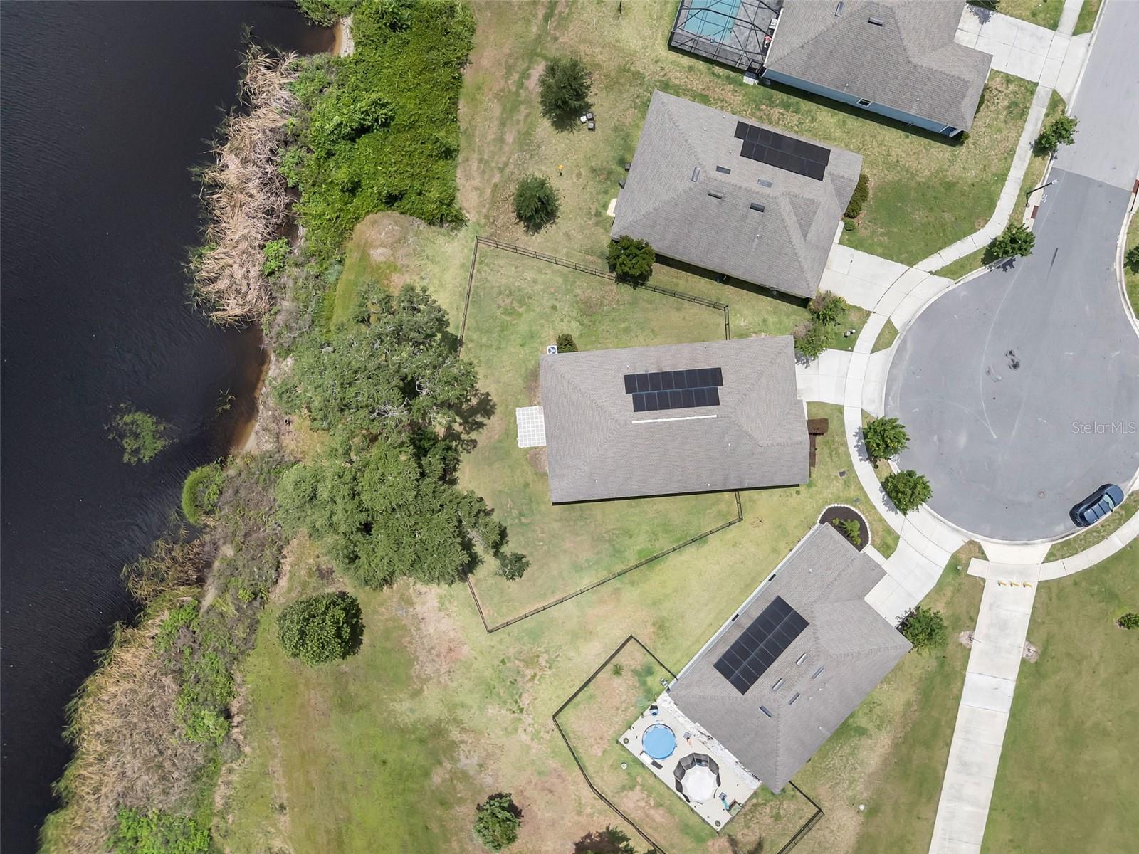 ESTATES AT LAKE HAMMOCK - Residential