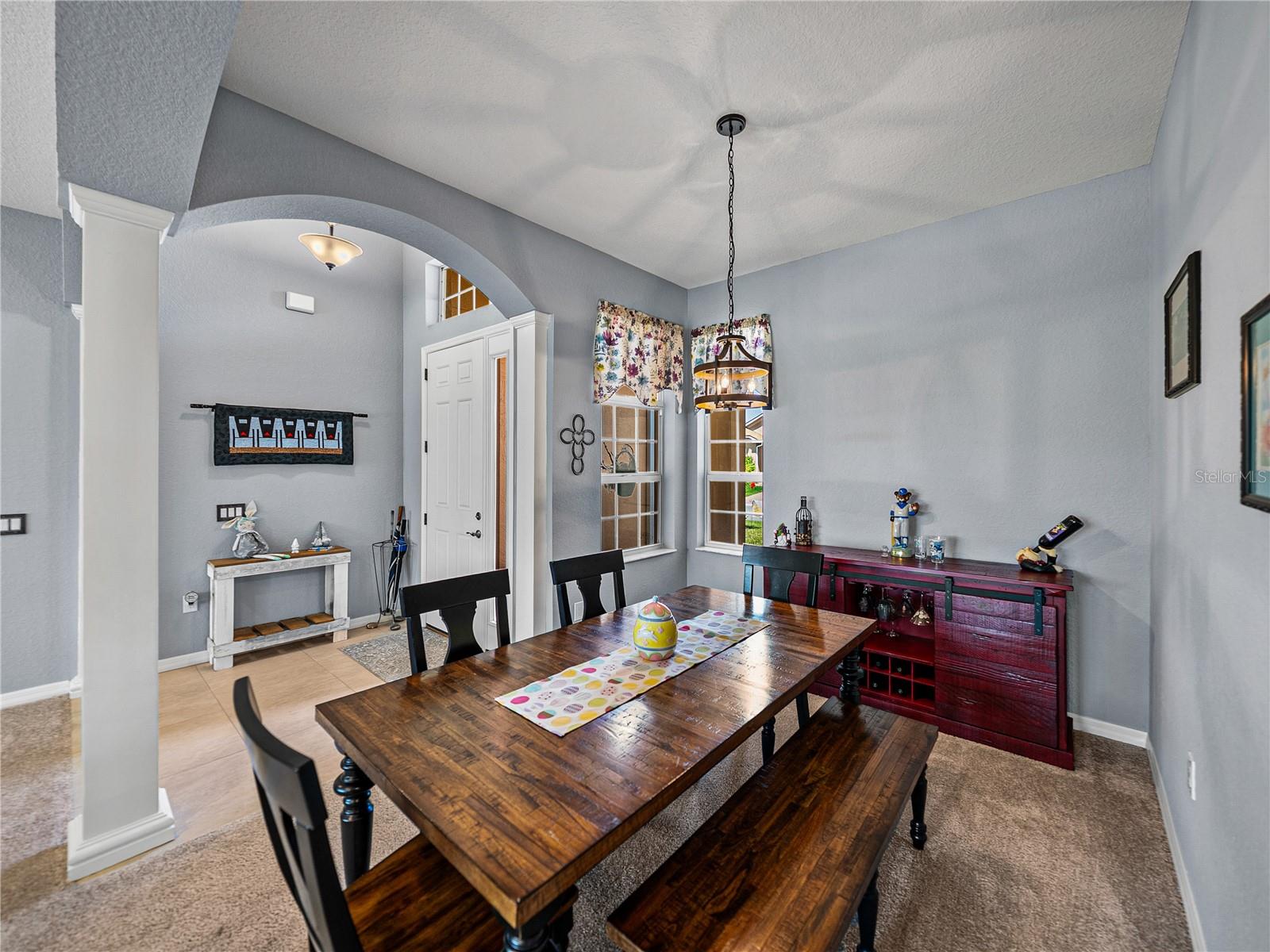 1124 SAWGRASS DRIVE