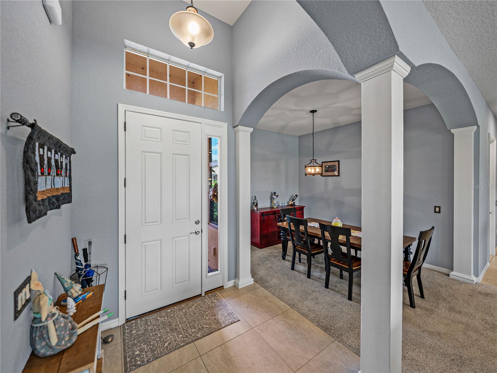 1124 SAWGRASS DRIVE
