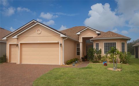 Photo of 1124 Sawgrass Drive, Winter Haven, FL 33884 (MLS # P4934195)
