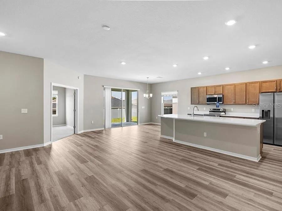 723 BENTLEY NORTH LOOP