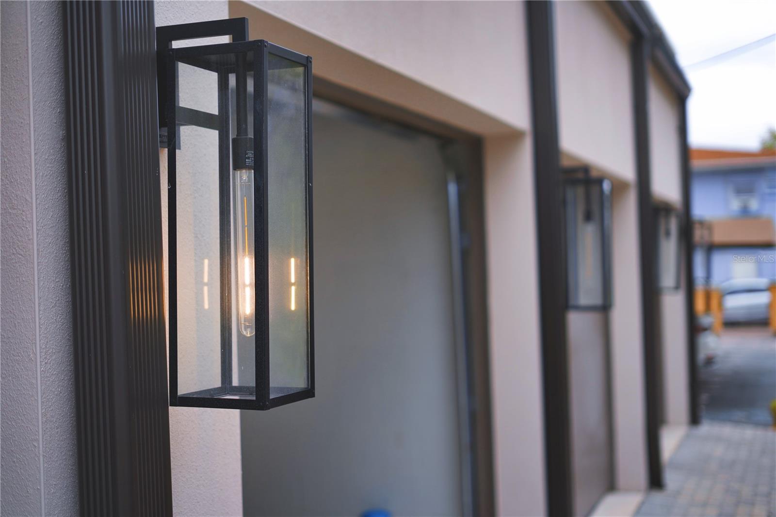 8TH STREET TWNHMS - Residential