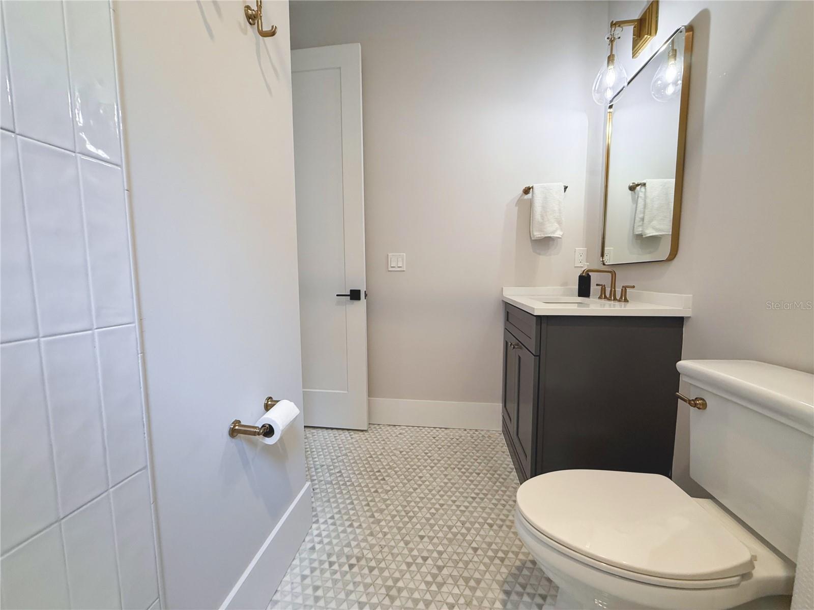 8TH STREET TWNHMS - Residential