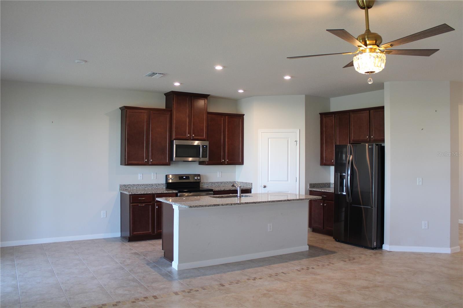 THE RETREAT - Residential Lease