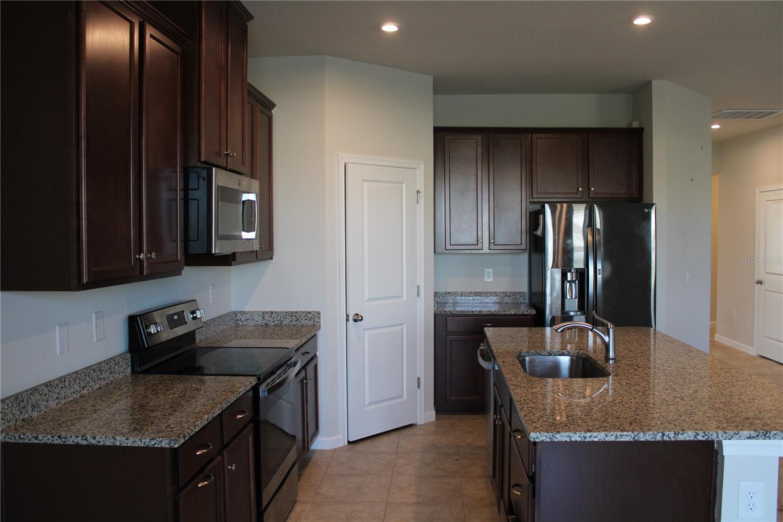 THE RETREAT - Residential Lease