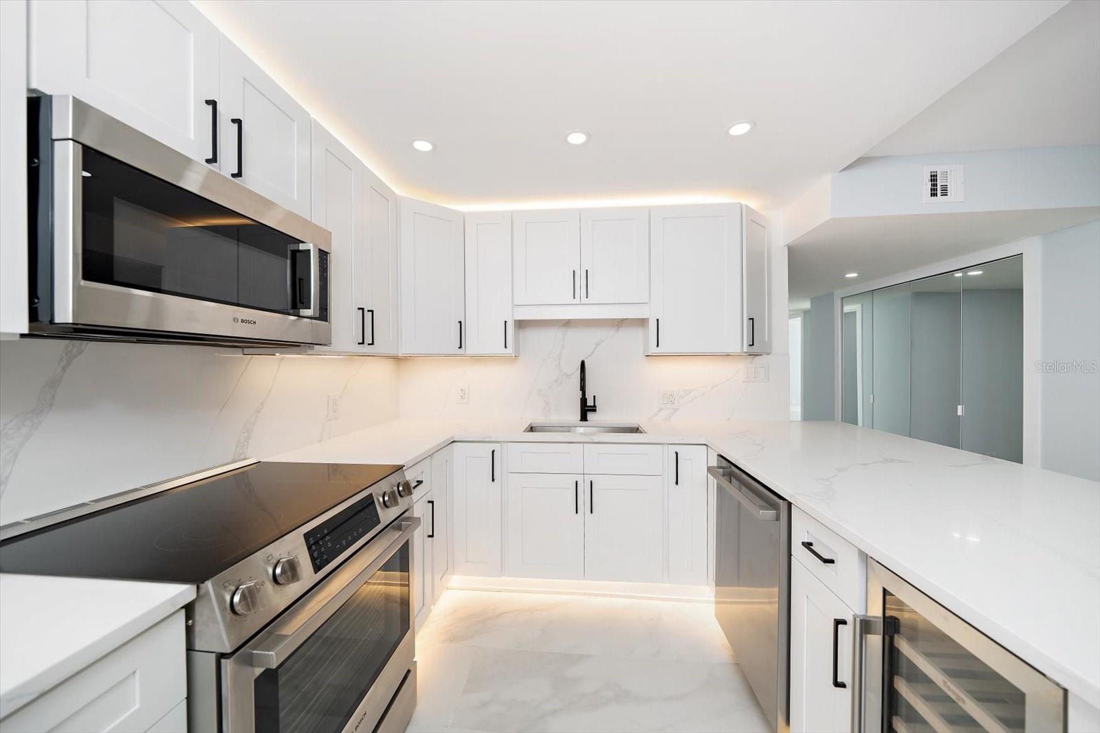 1400 GULF BOULEVARD 801
