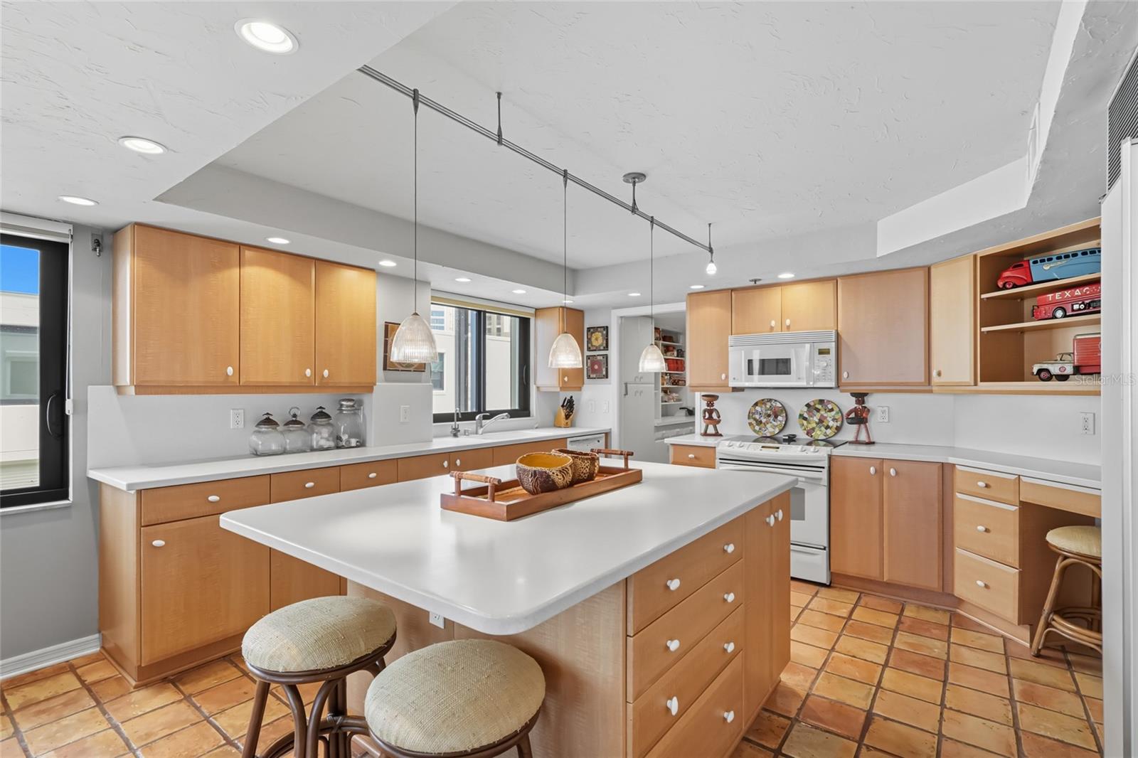 LAWRENCE POINTE II - Residential Lease