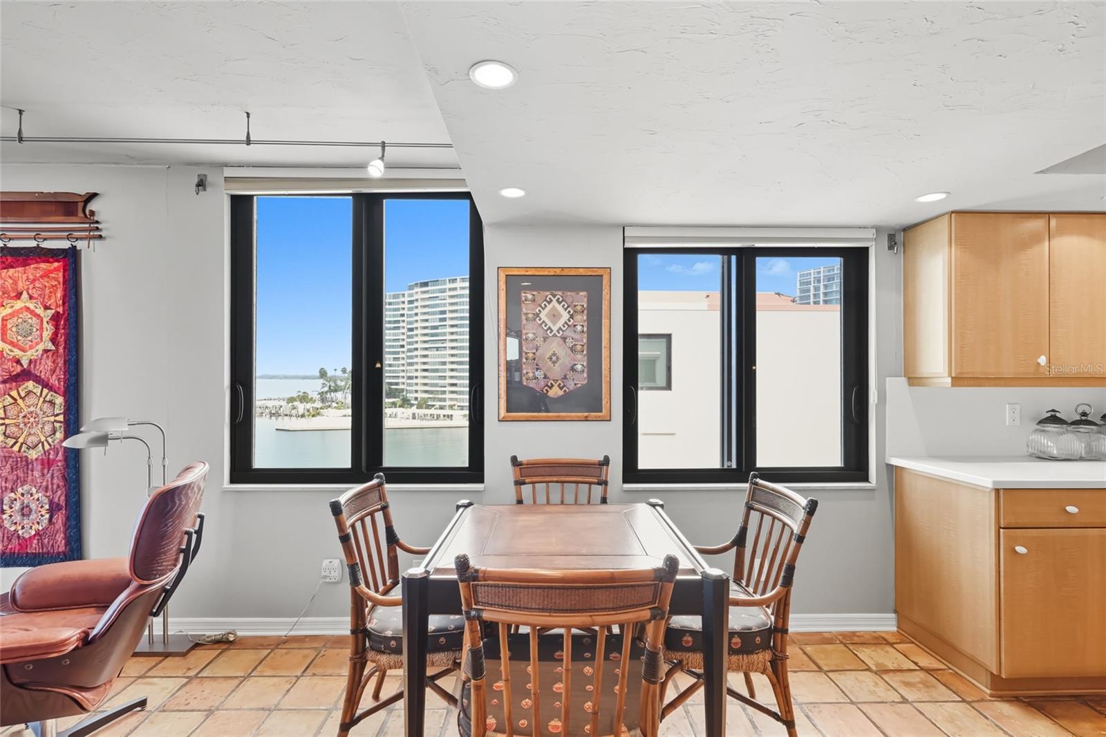 LAWRENCE POINTE II - Residential Lease