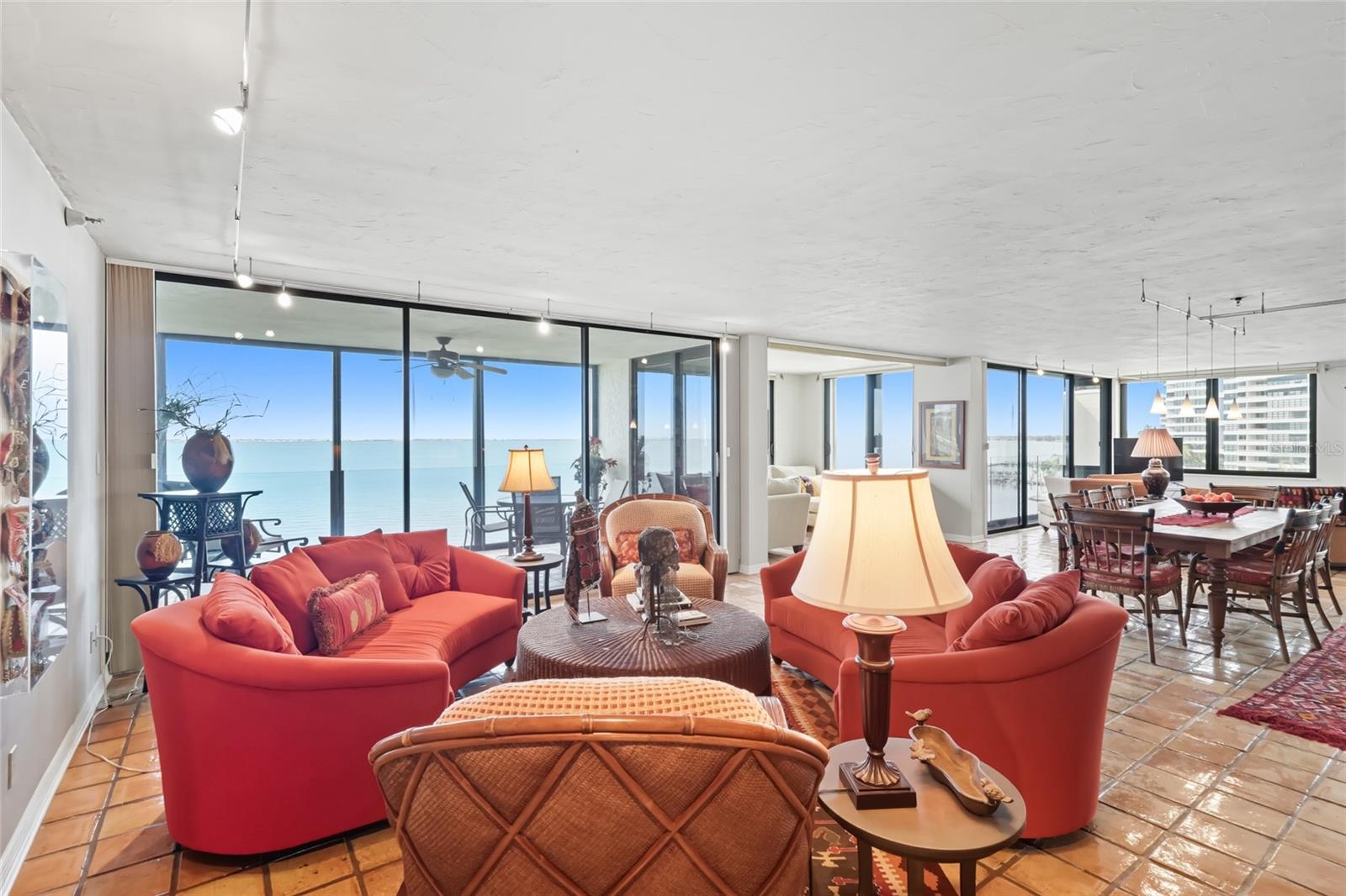 LAWRENCE POINTE II - Residential Lease