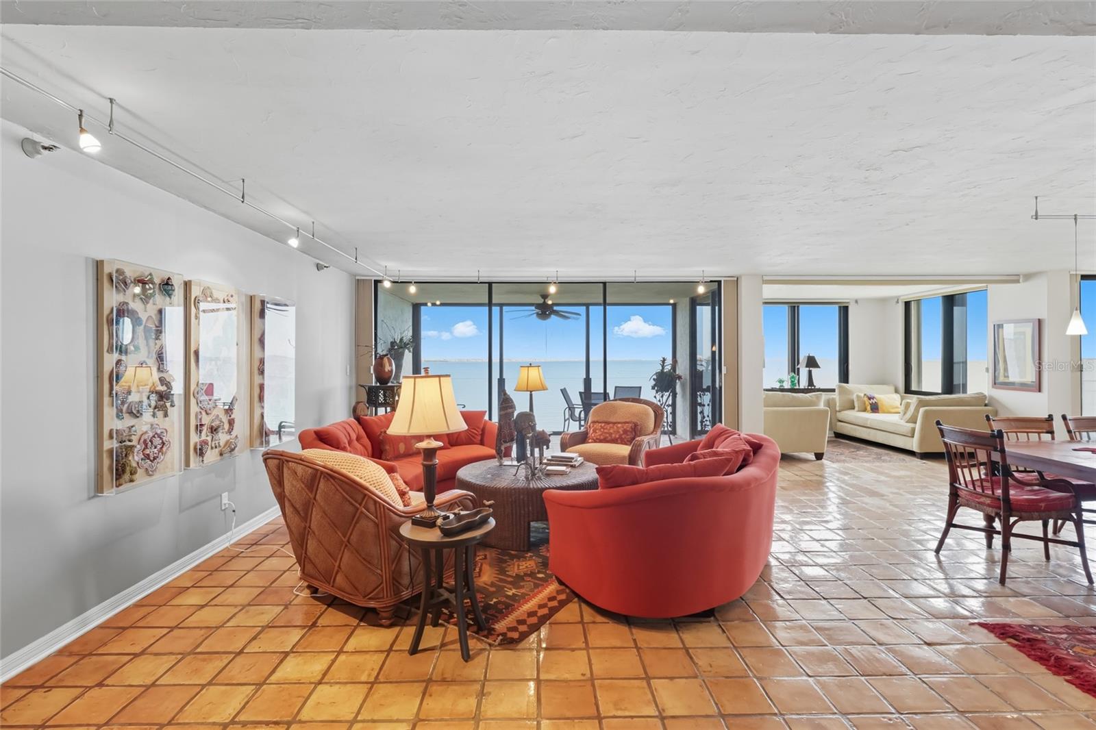 LAWRENCE POINTE II - Residential Lease