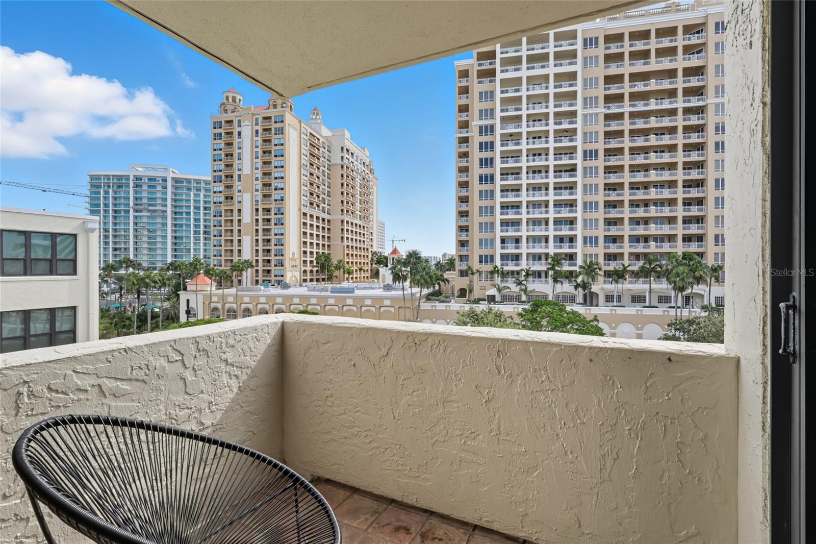 LAWRENCE POINTE II - Residential Lease