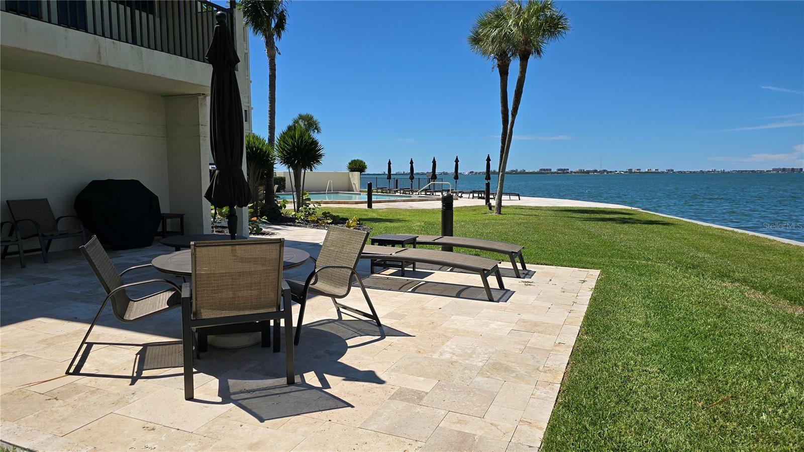 LAWRENCE POINTE II - Residential Lease