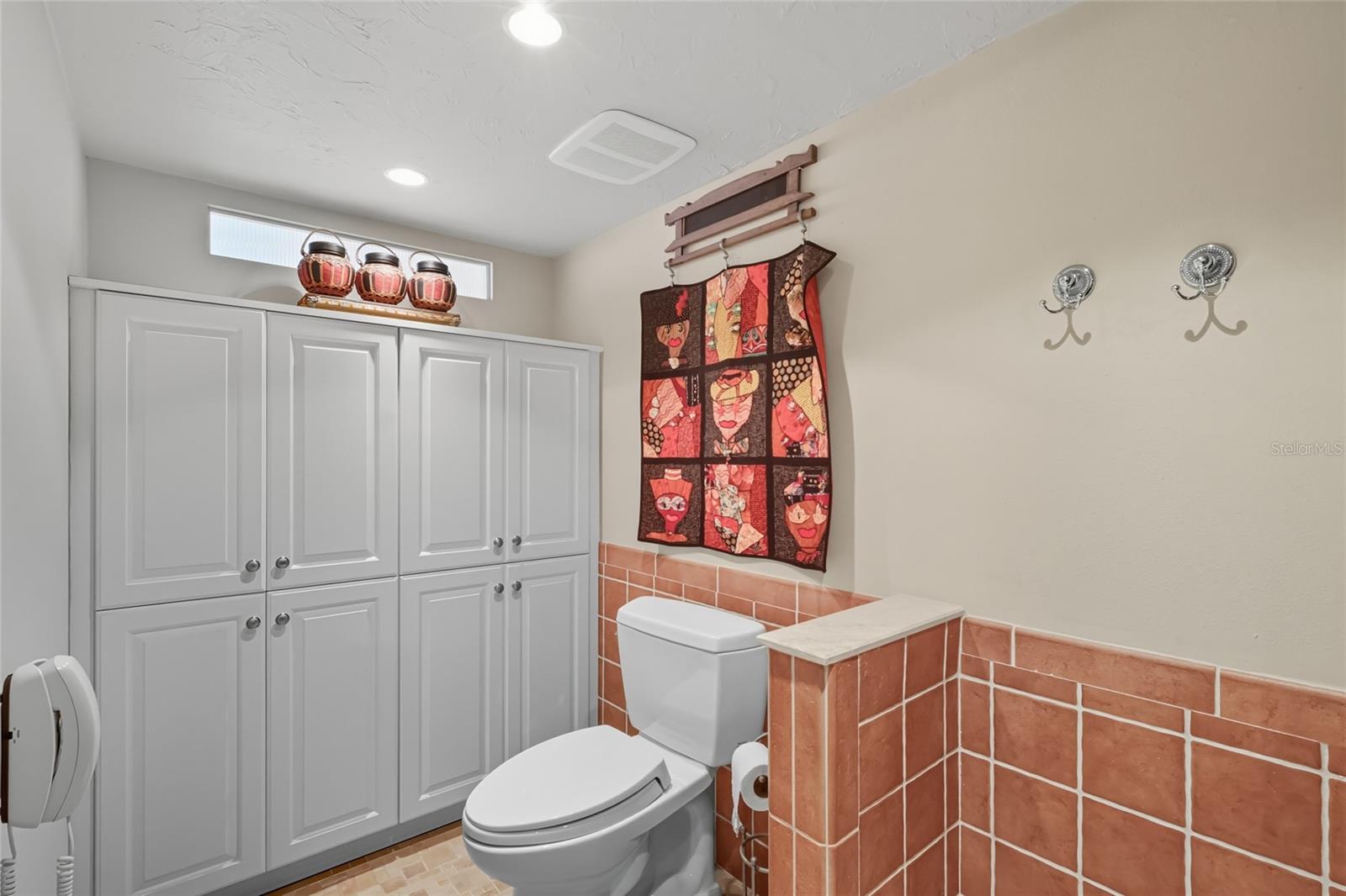 LAWRENCE POINTE II - Residential Lease