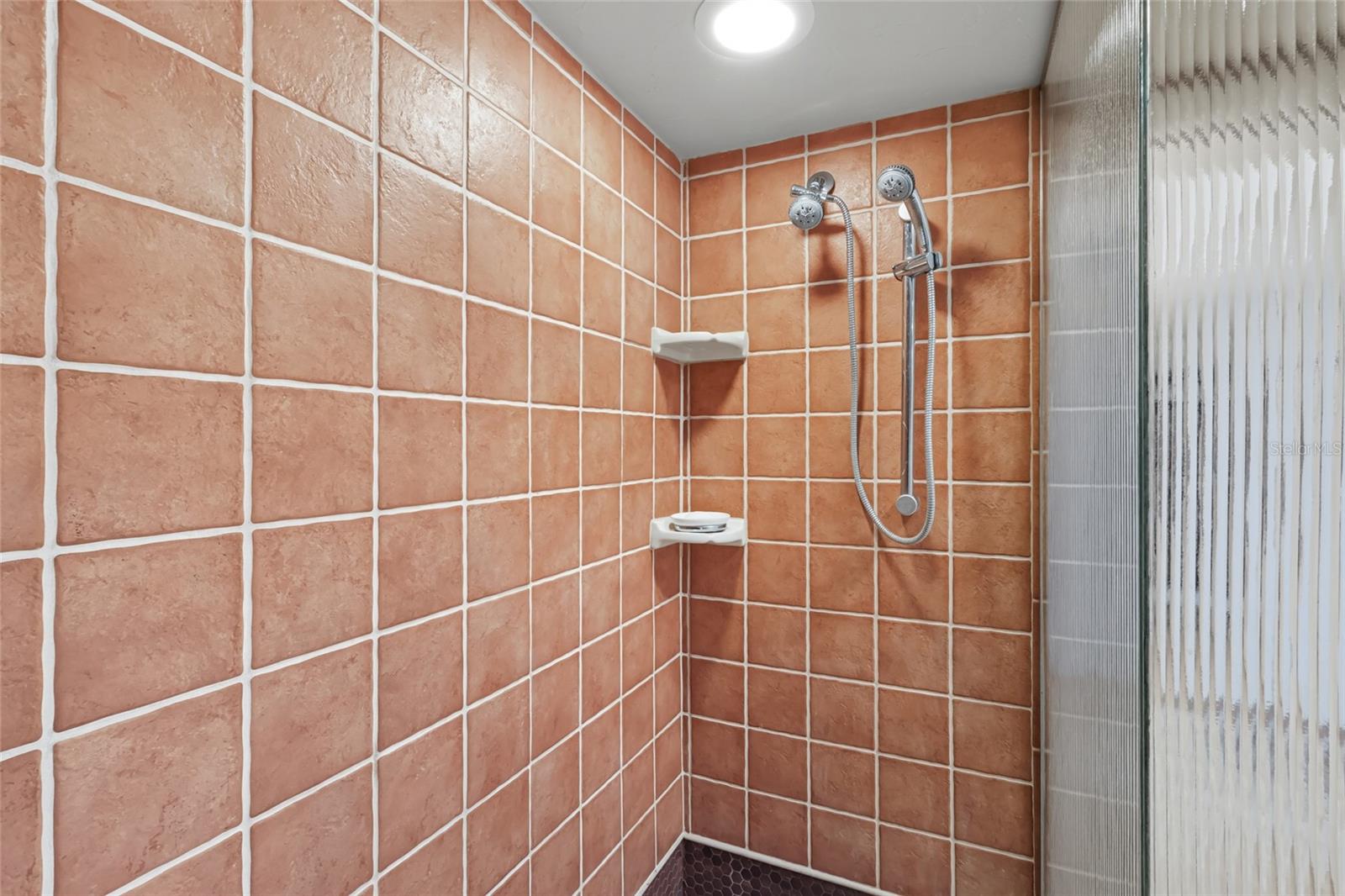 LAWRENCE POINTE II - Residential Lease