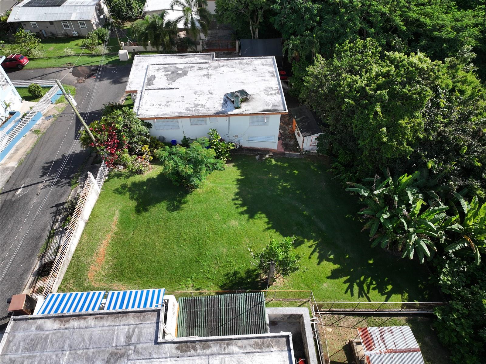 PARABUEYON BARRIO MIRADERO JOYUDAS CABO ROJO - Residential