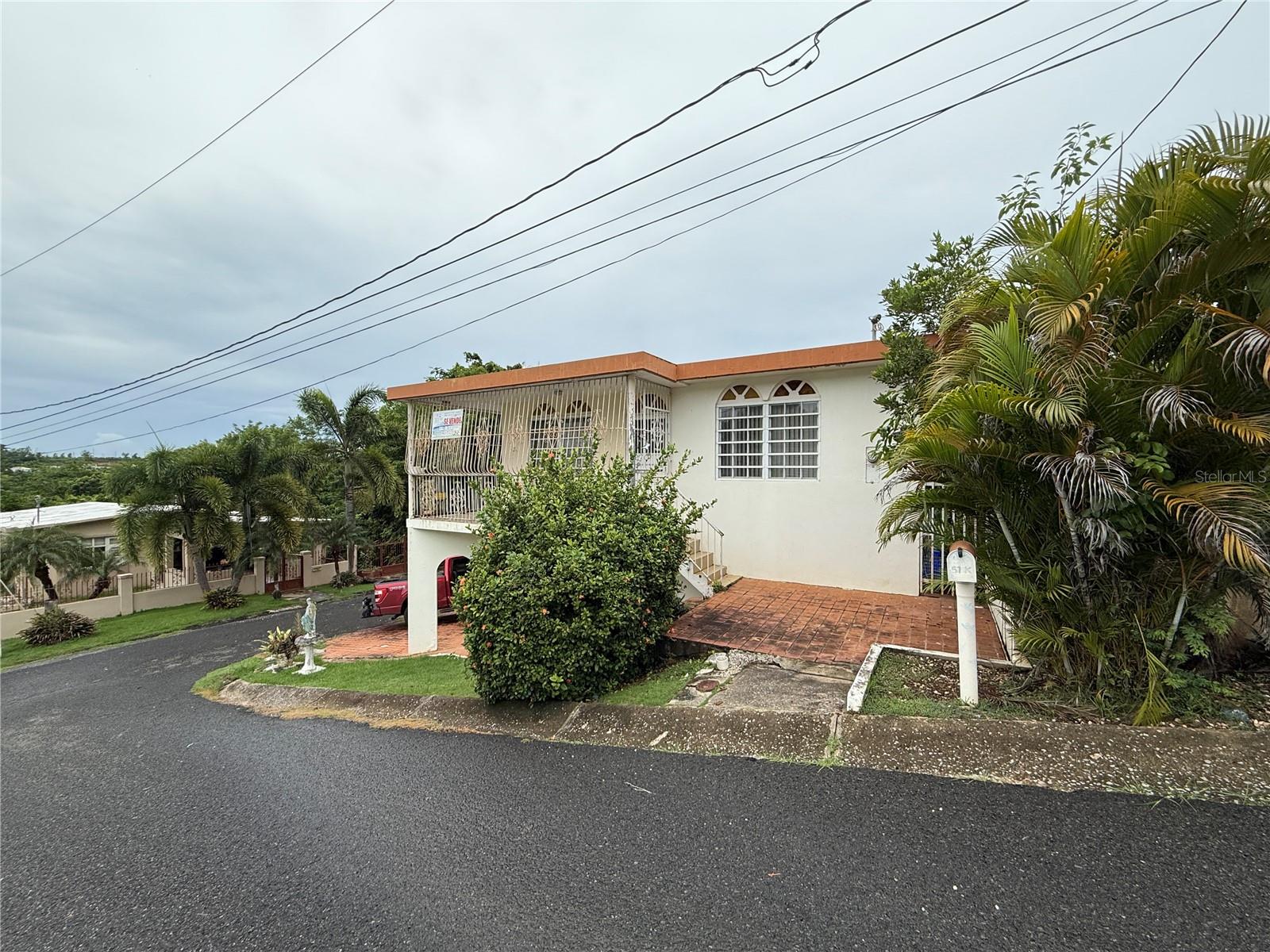 PARABUEYON BARRIO MIRADERO JOYUDAS CABO ROJO - Residential