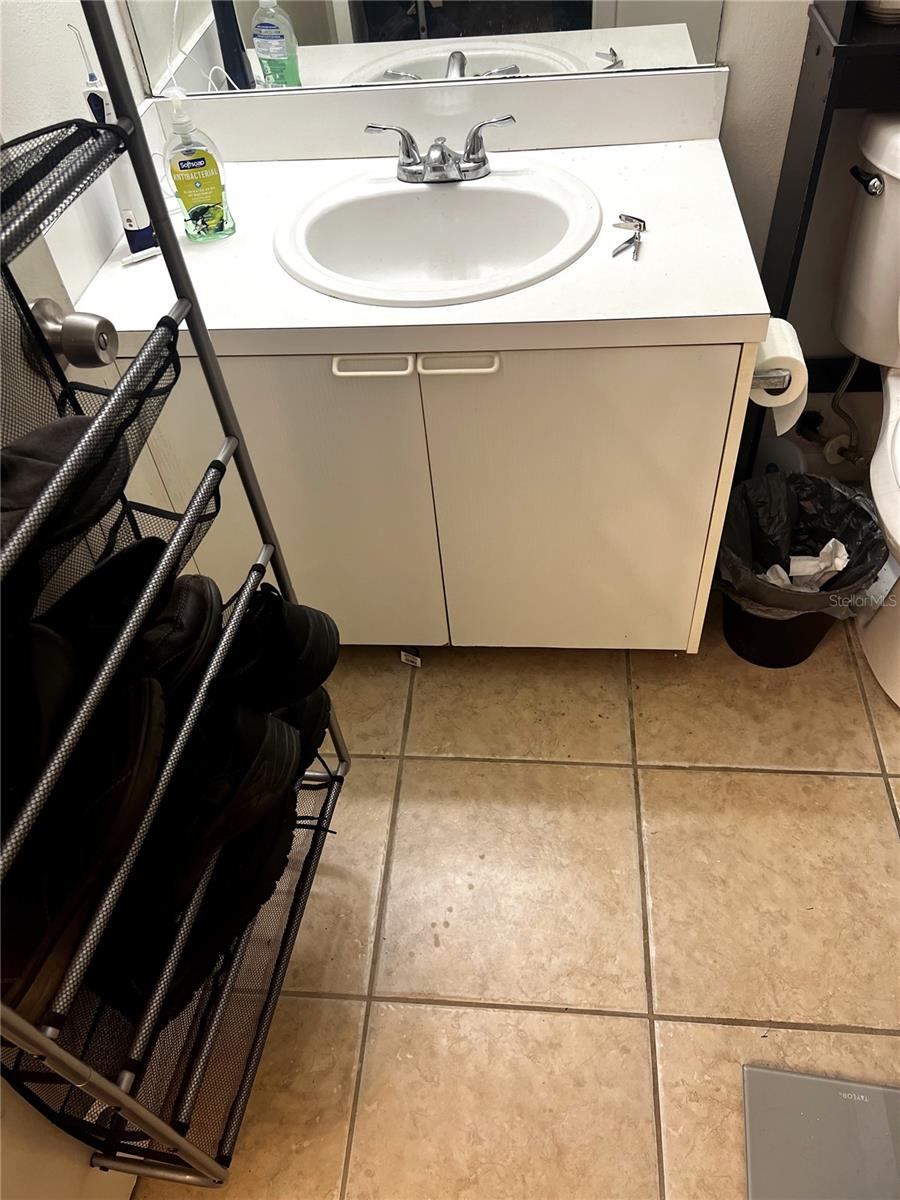 PINE SHADOWS CONDO PH 06 - Residential