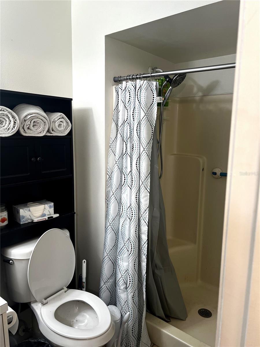 PINE SHADOWS CONDO PH 06 - Residential