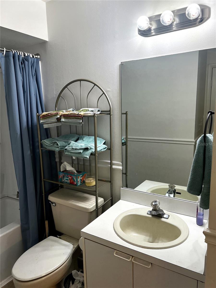 PINE SHADOWS CONDO PH 06 - Residential