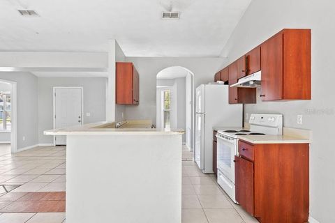 Single Family Residence in DAYTONA BEACH FL 816 GROVE AVENUE 7.jpg