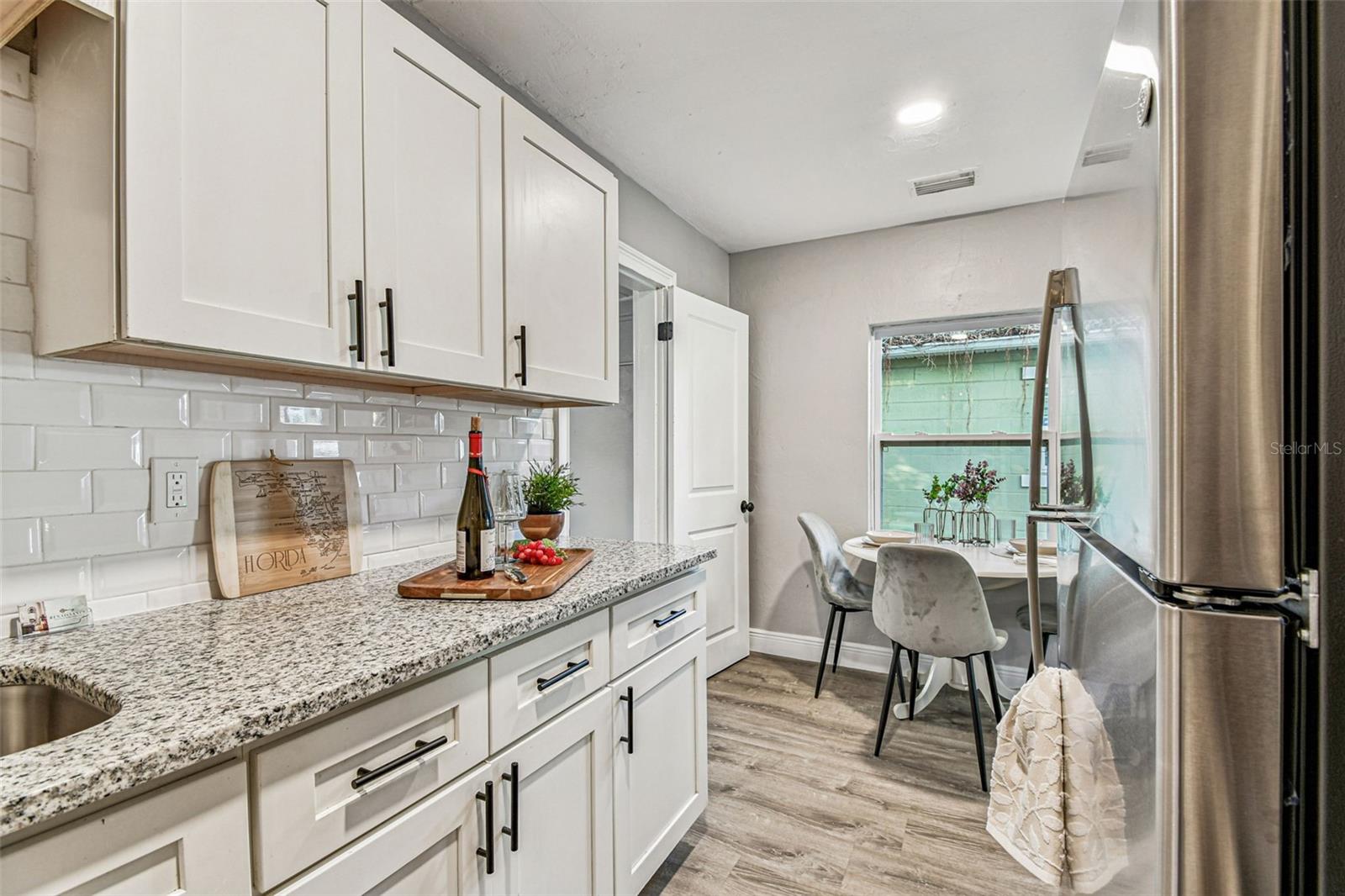 LAKEVIEW GROVE - Residential