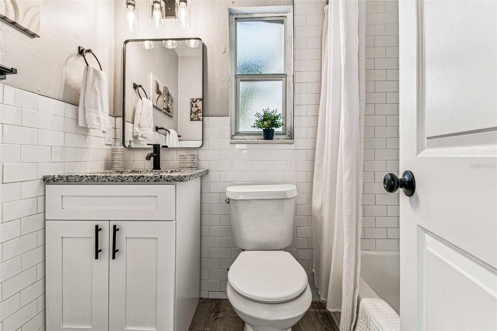 LAKEVIEW GROVE - Residential