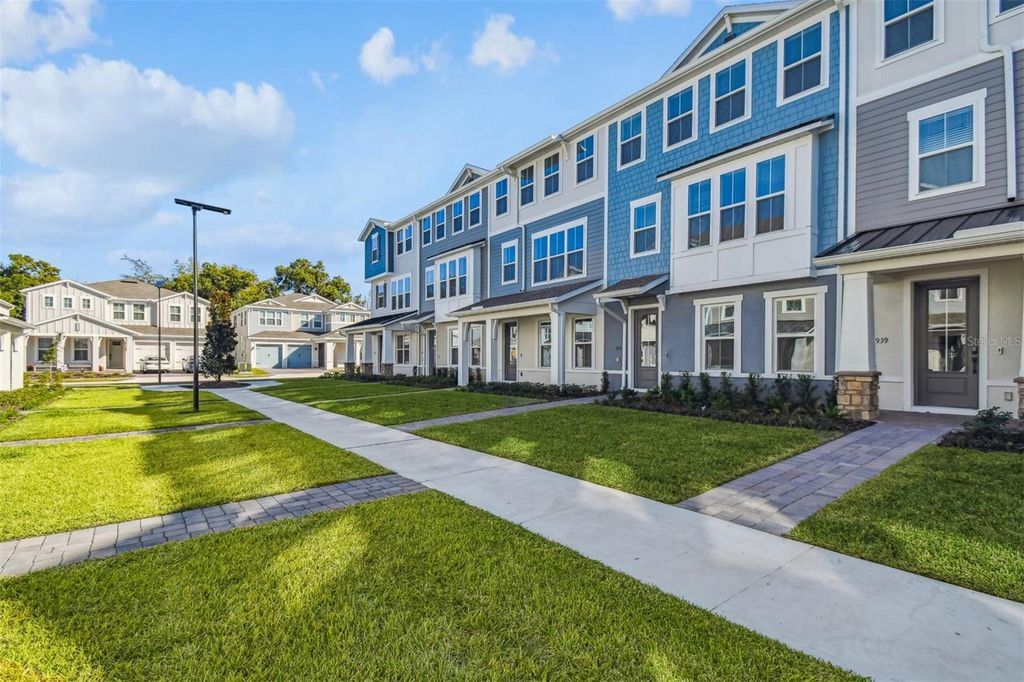 Photo of 1951 Risby Alley, Orlando, FL 32803 (MLS # O6384418)