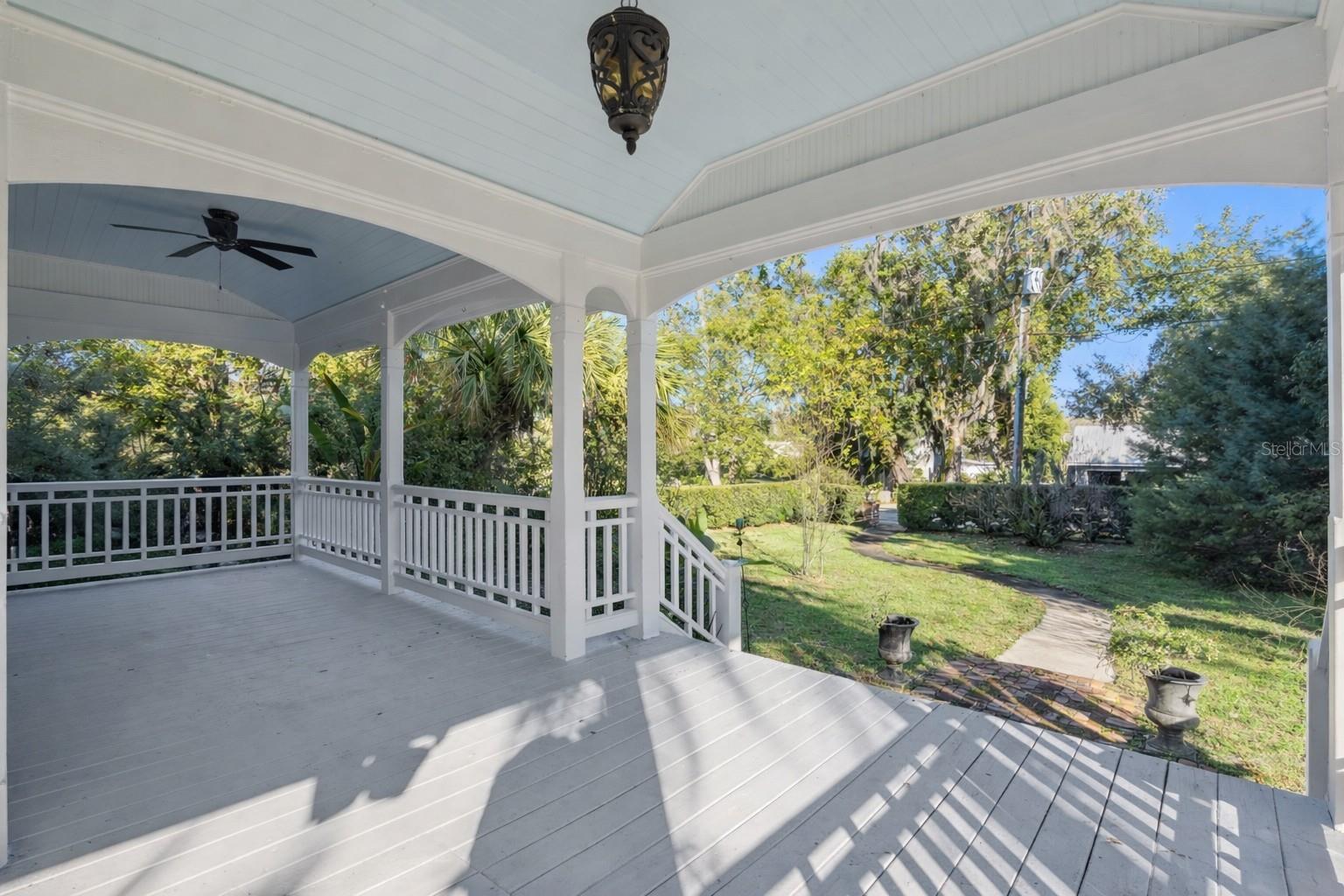 LAKE HELEN - Residential