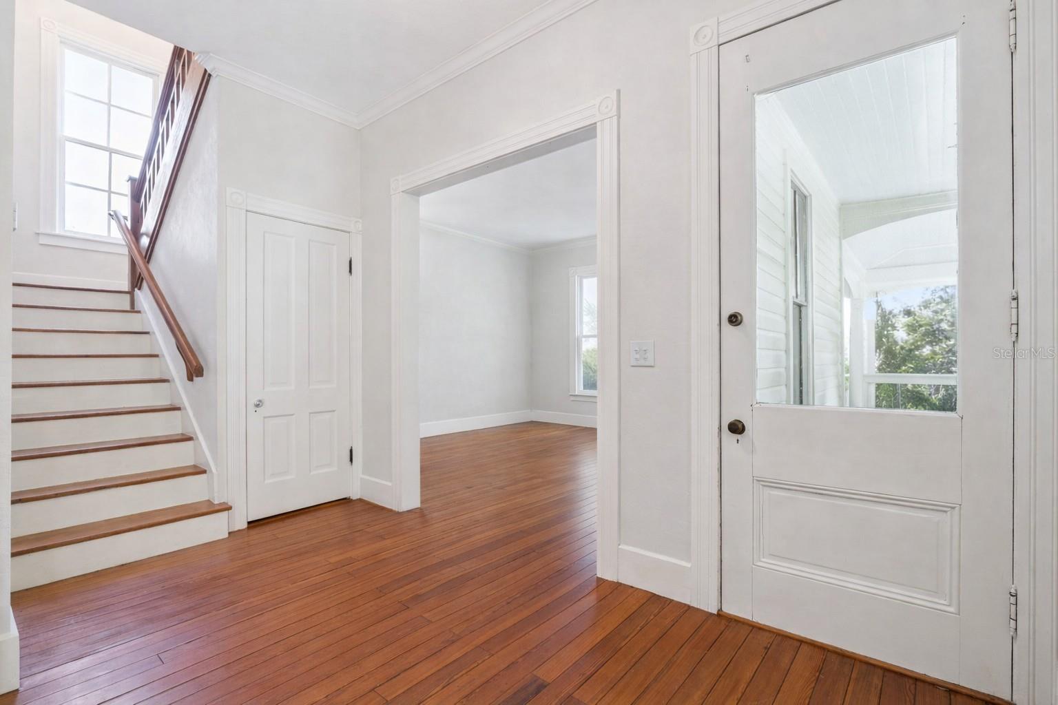 LAKE HELEN - Residential