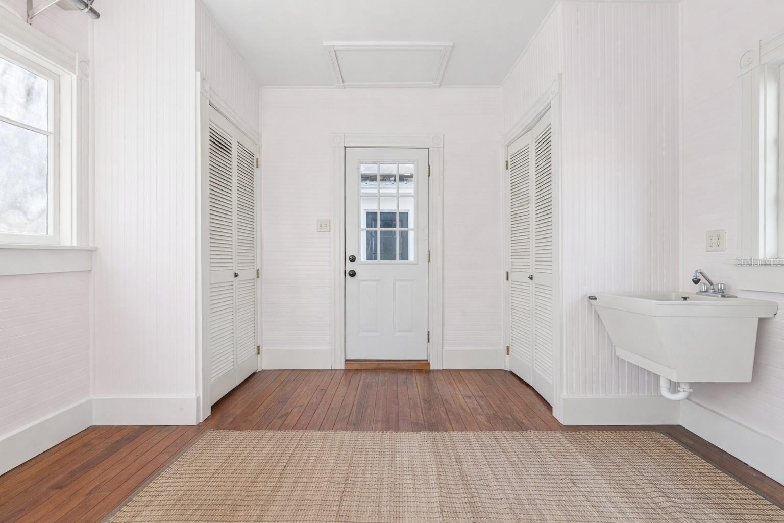 LAKE HELEN - Residential