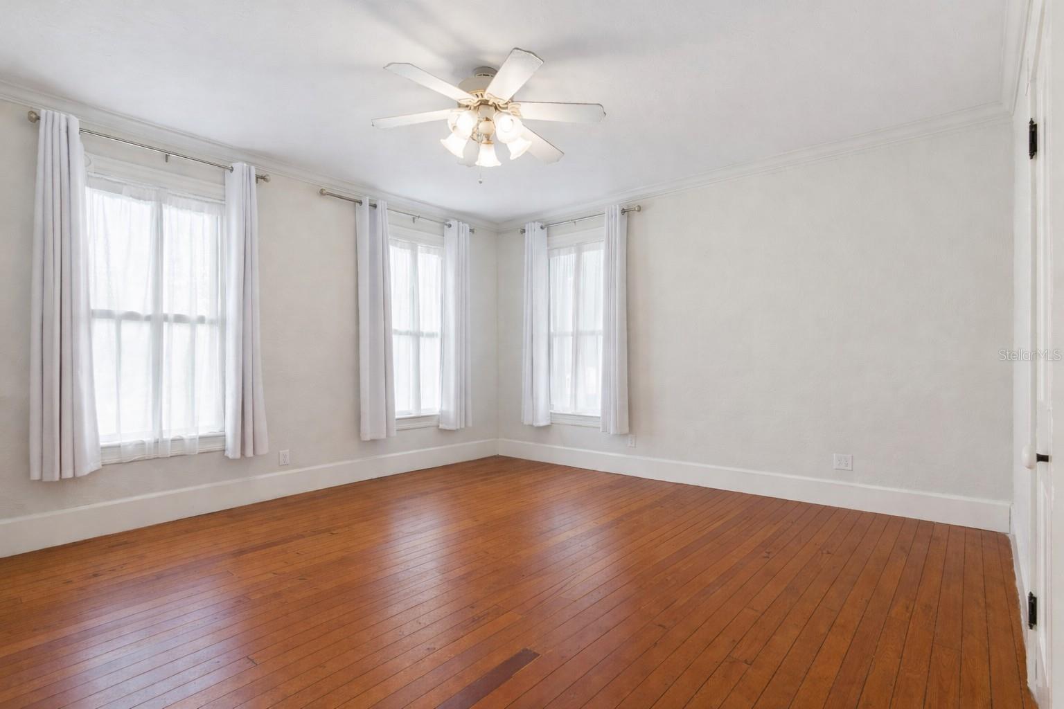 LAKE HELEN - Residential