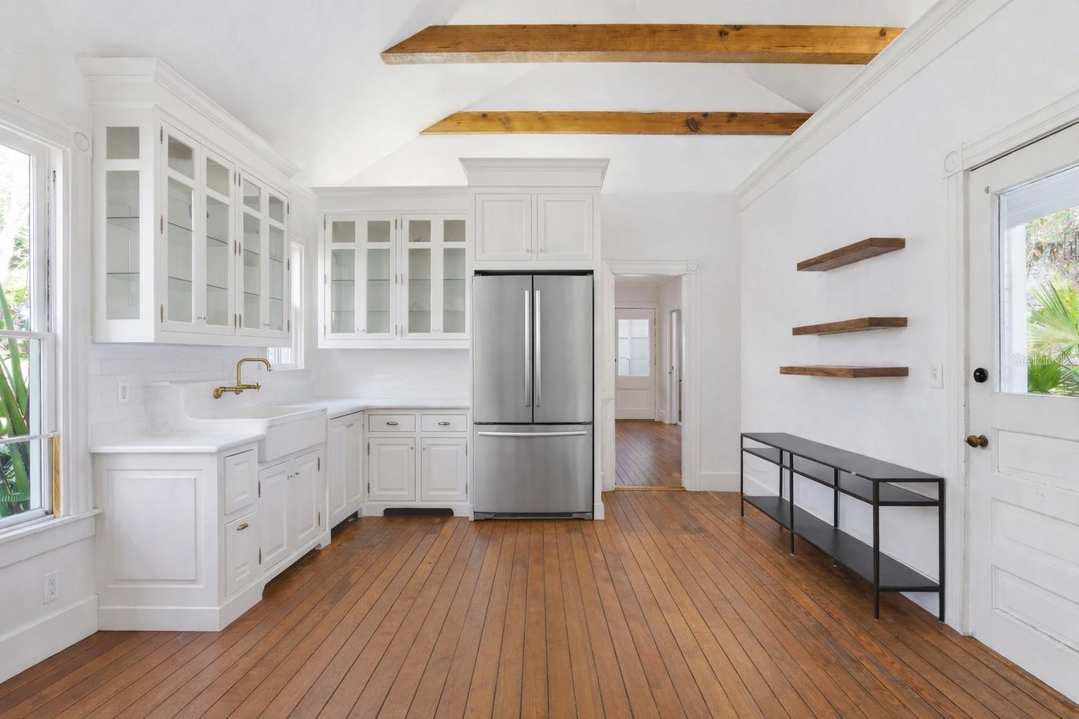 LAKE HELEN - Residential