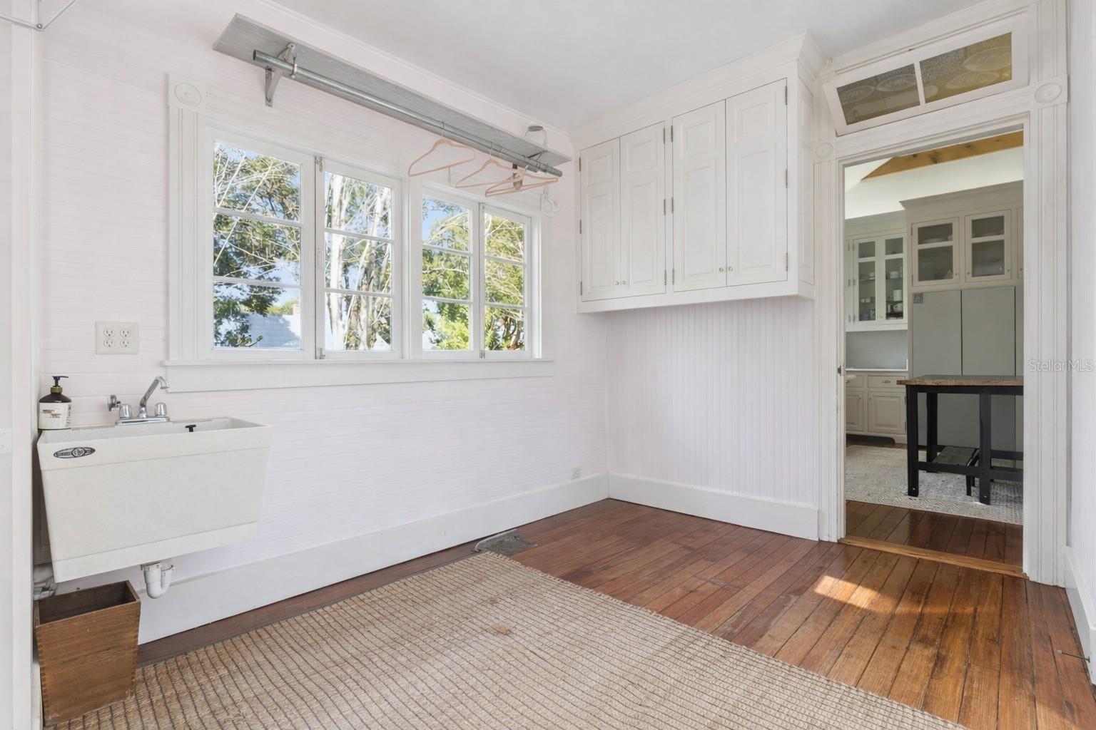 LAKE HELEN - Residential