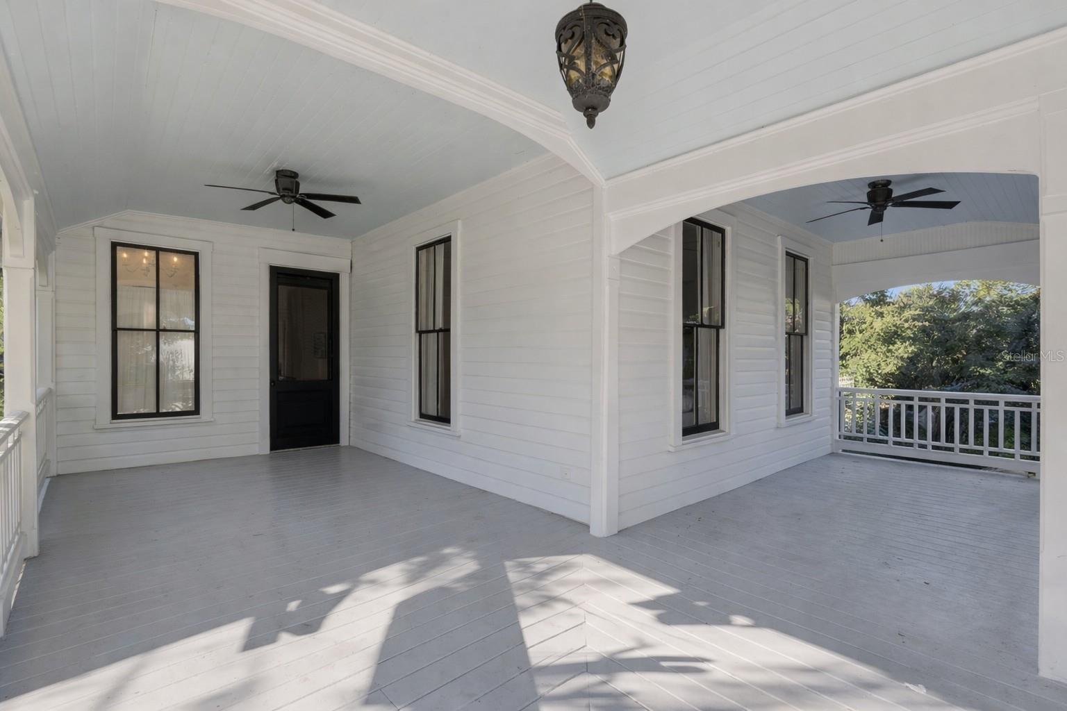 LAKE HELEN - Residential