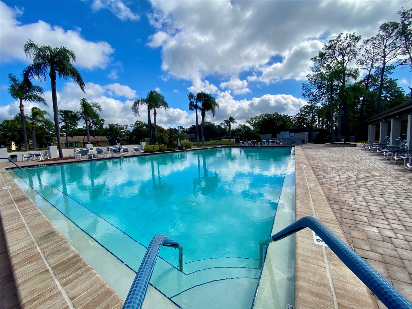 HERITAGE LAKE - Residential