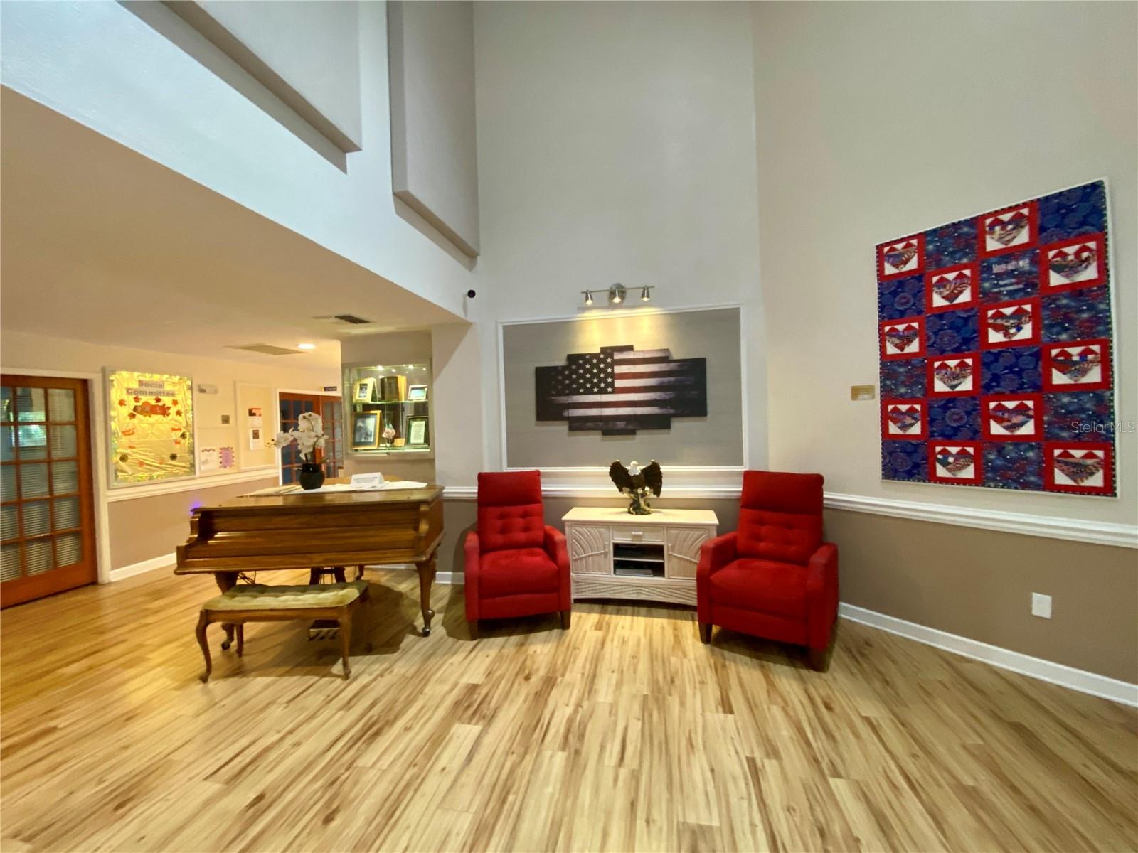 HERITAGE LAKE - Residential