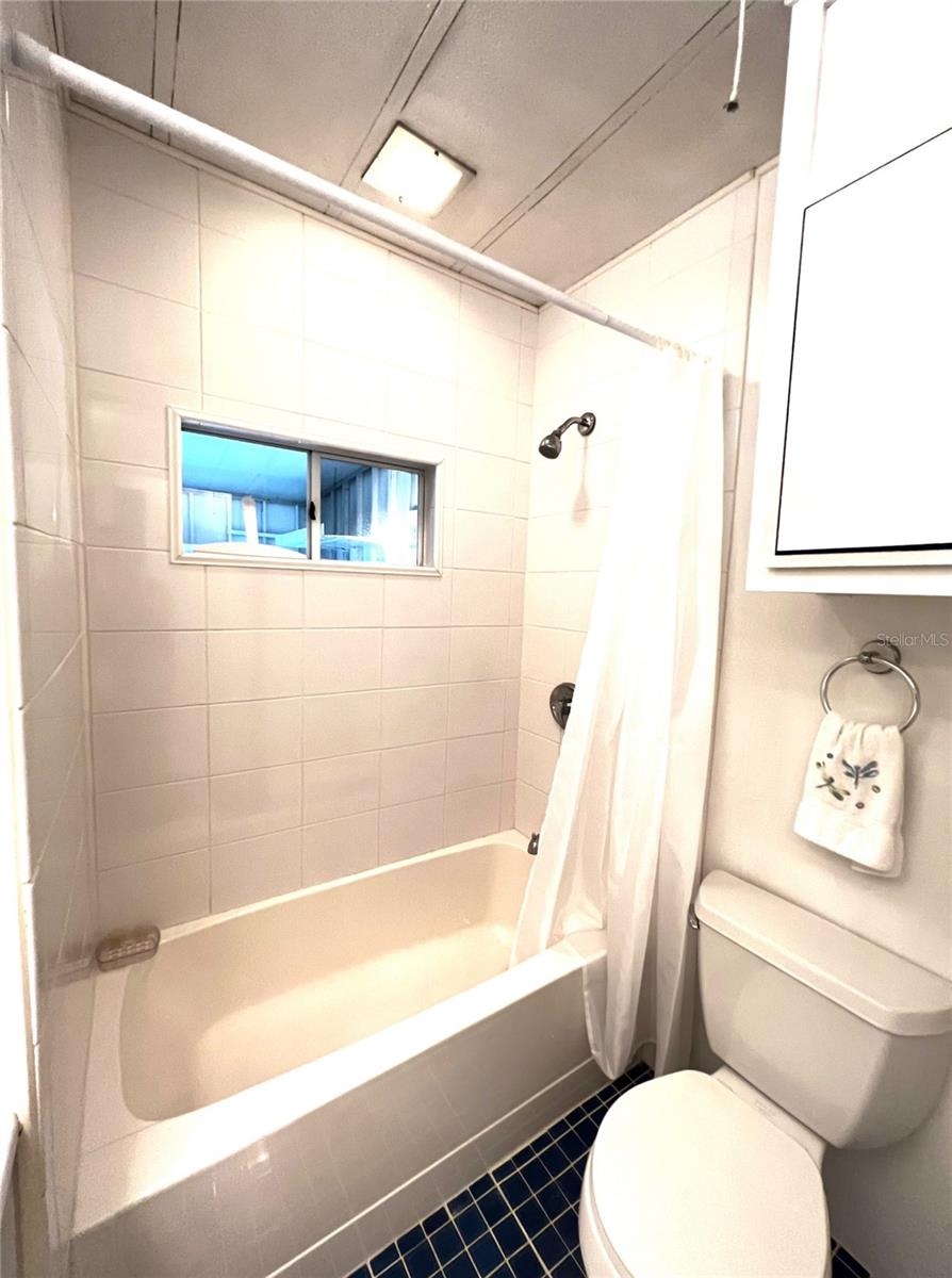 HOL MOB ESTATES 2ND ADD - Residential