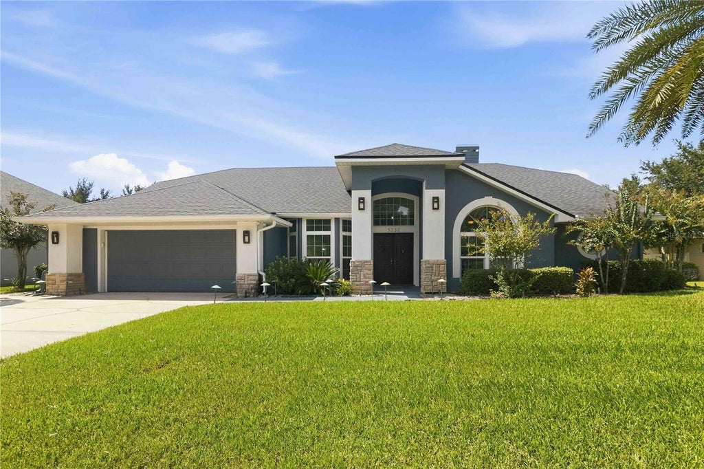 Photo of 5232 Hammock Circle, Saint Cloud, FL 34771 (MLS # S5158158)