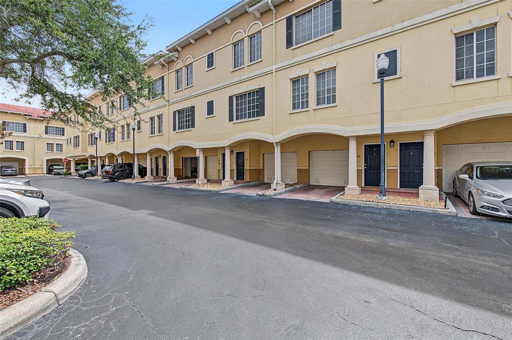 Photo of 5214 Hampton Beach Place #5214, Tampa, FL 33609 (MLS # TB8551637)