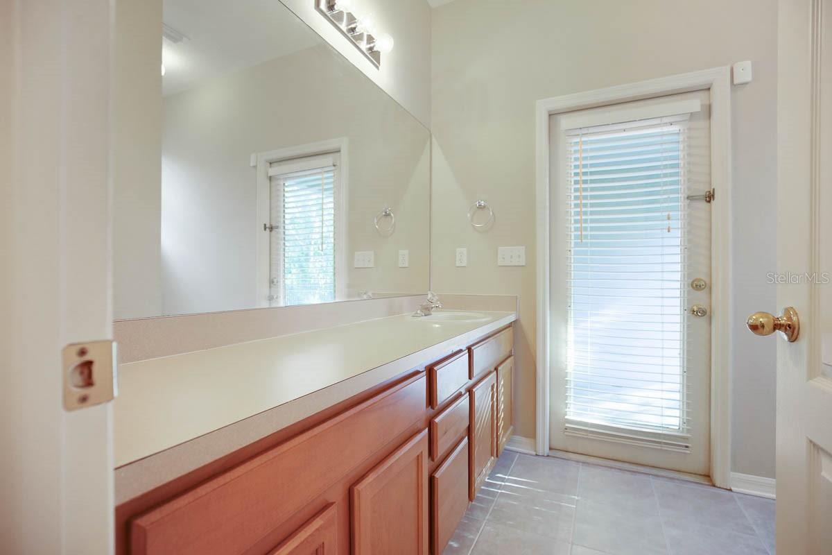 FISHHAWK RANCH PH2 PCLS O&P - Residential Lease