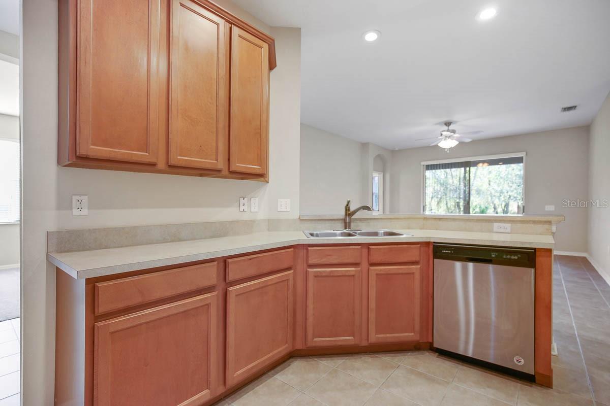 FISHHAWK RANCH PH2 PCLS O&P - Residential Lease