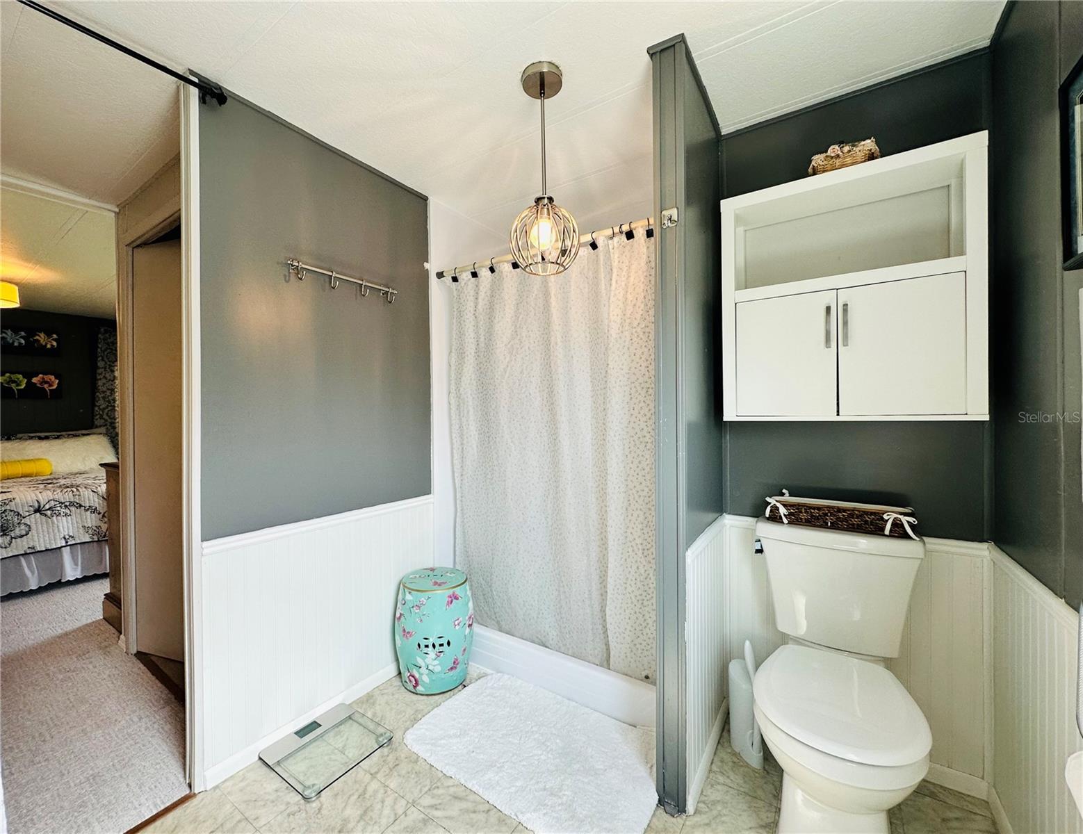 PALM LAKE ESTATES - Residential