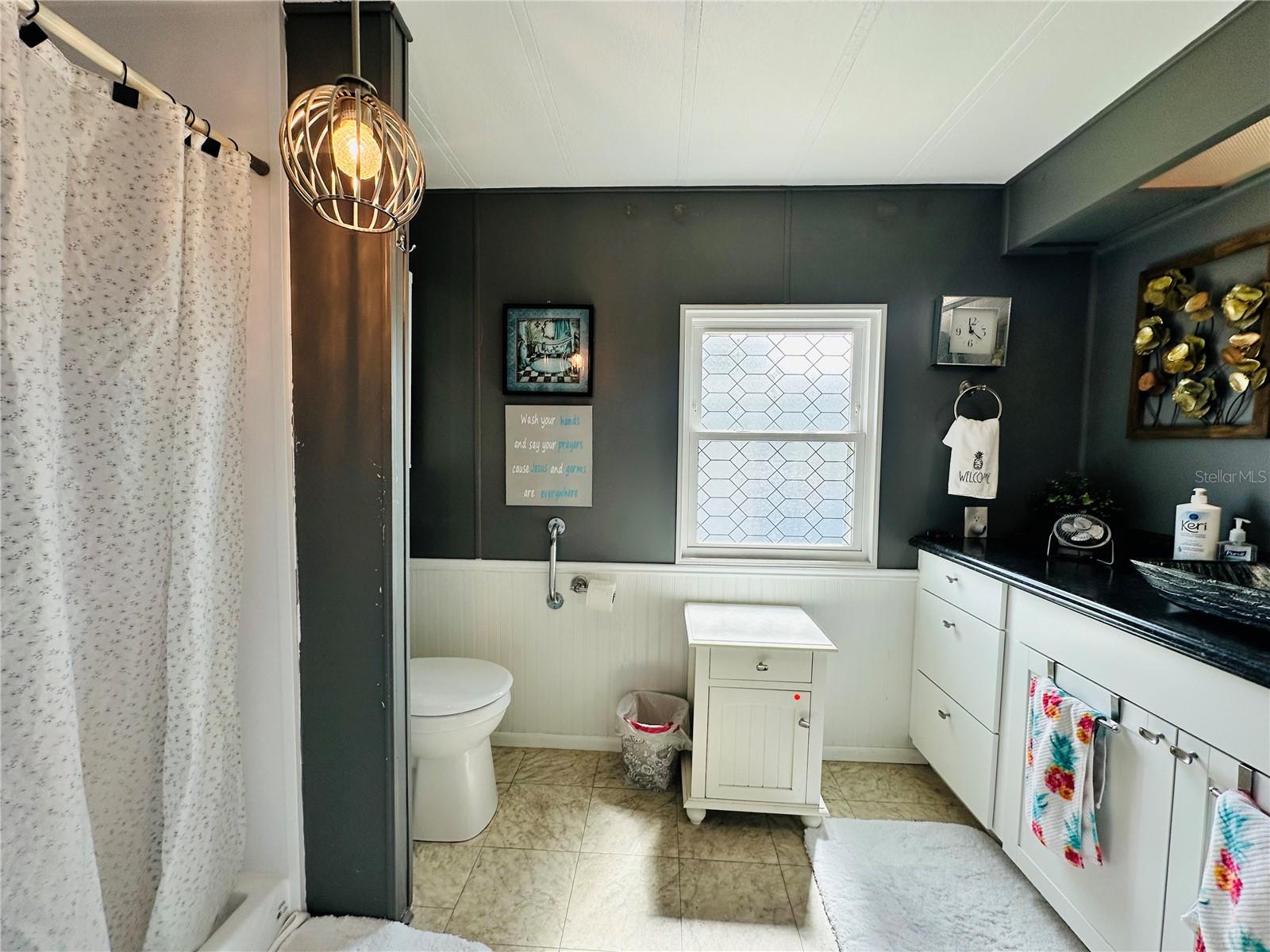 PALM LAKE ESTATES - Residential