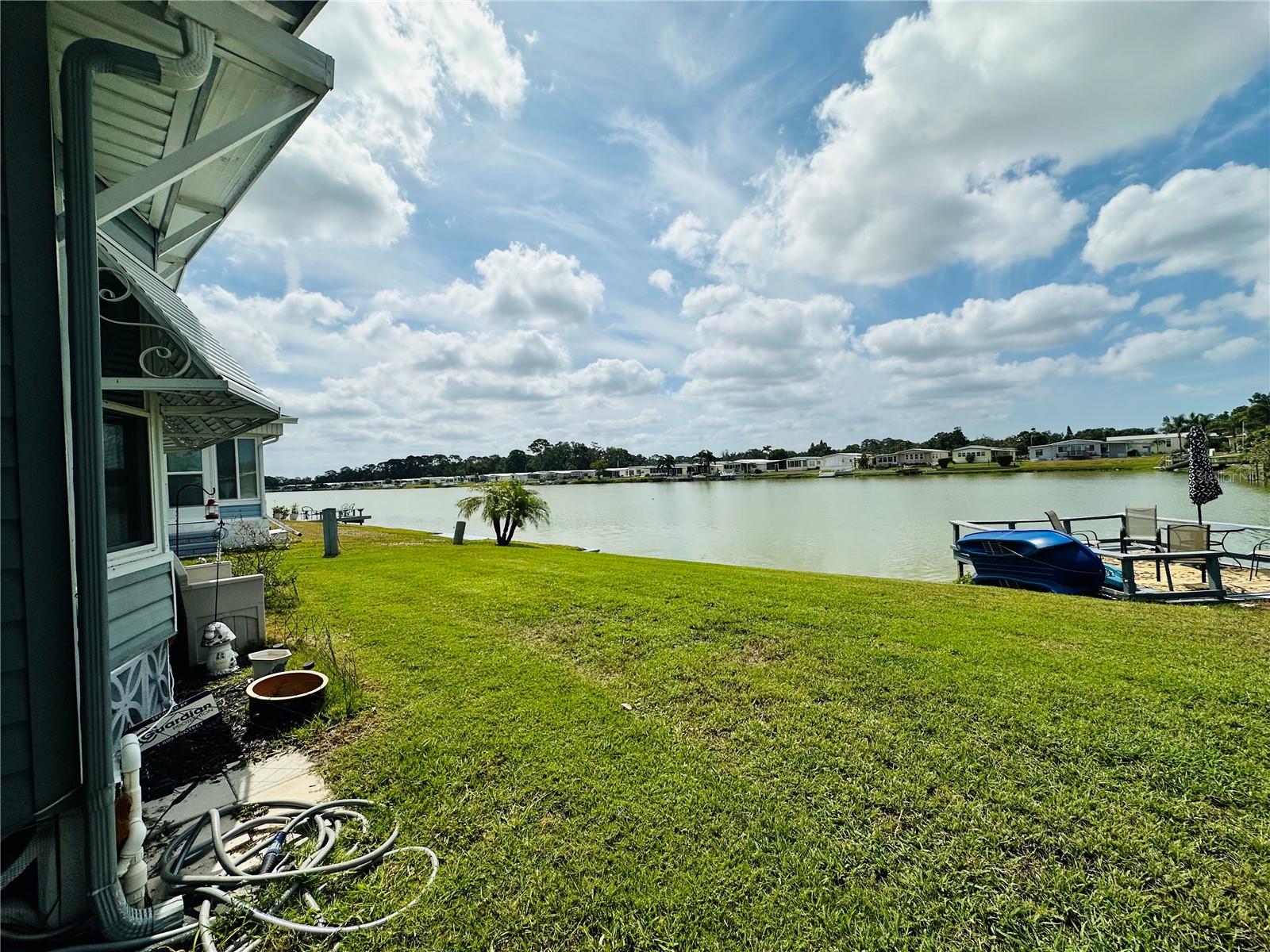 PALM LAKE ESTATES - Residential