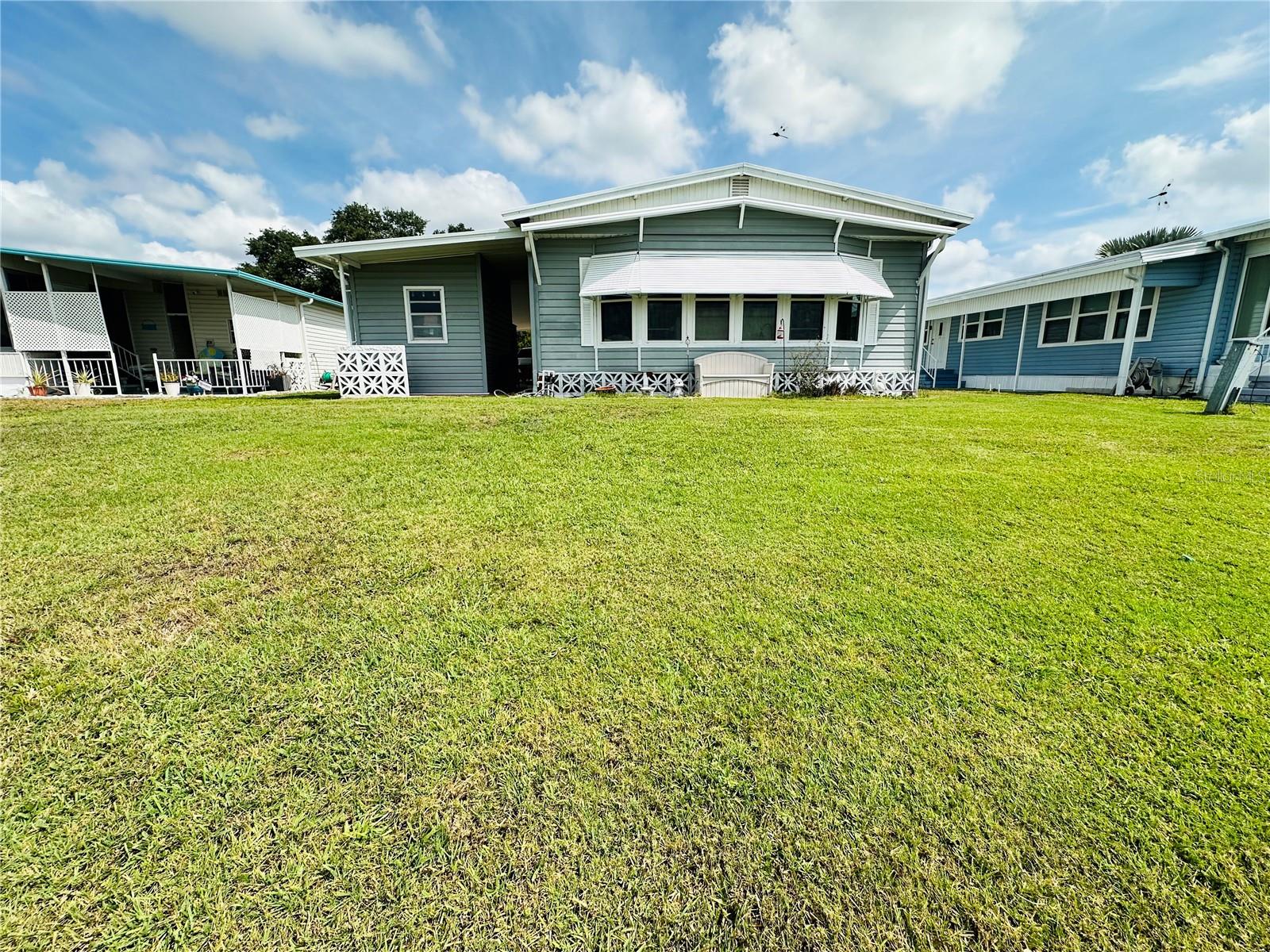 PALM LAKE ESTATES - Residential