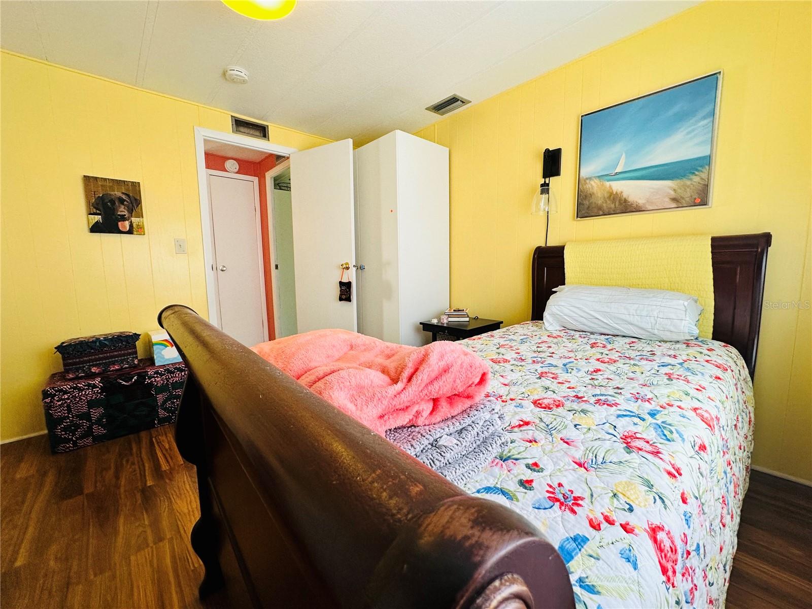 PALM LAKE ESTATES - Residential