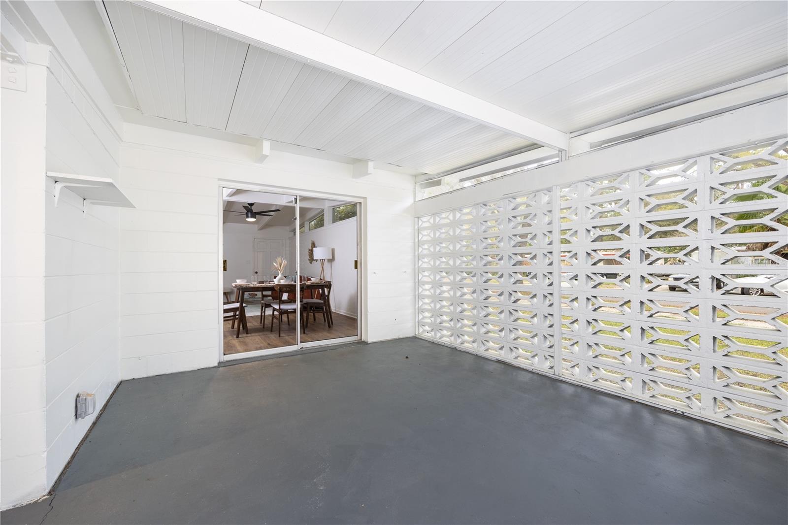 HIGHLAND COURT MANOR - Residential